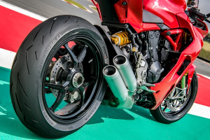 Cauciuc 200/55-17 Pirelli Diablo Rosso Corsa II
