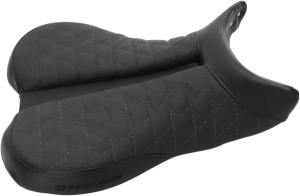 Track Lattice Stitch Seat Black