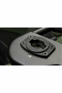 ADAPTOR CF CONNECT QUICK MOUNT PENTRU PORTBAGAJ METALIC CFMOTO – NEGRU, 10, nordicamoto.ro