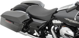 Ez-on Mount Low-profile Solo Seat Black