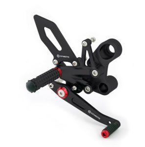 SCĂRIȚĂ DREAPTA RIDICATĂ CFMOTO 800NK – NEGRU, nordicamoto.ro