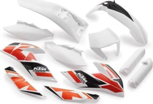 Plastic parts set